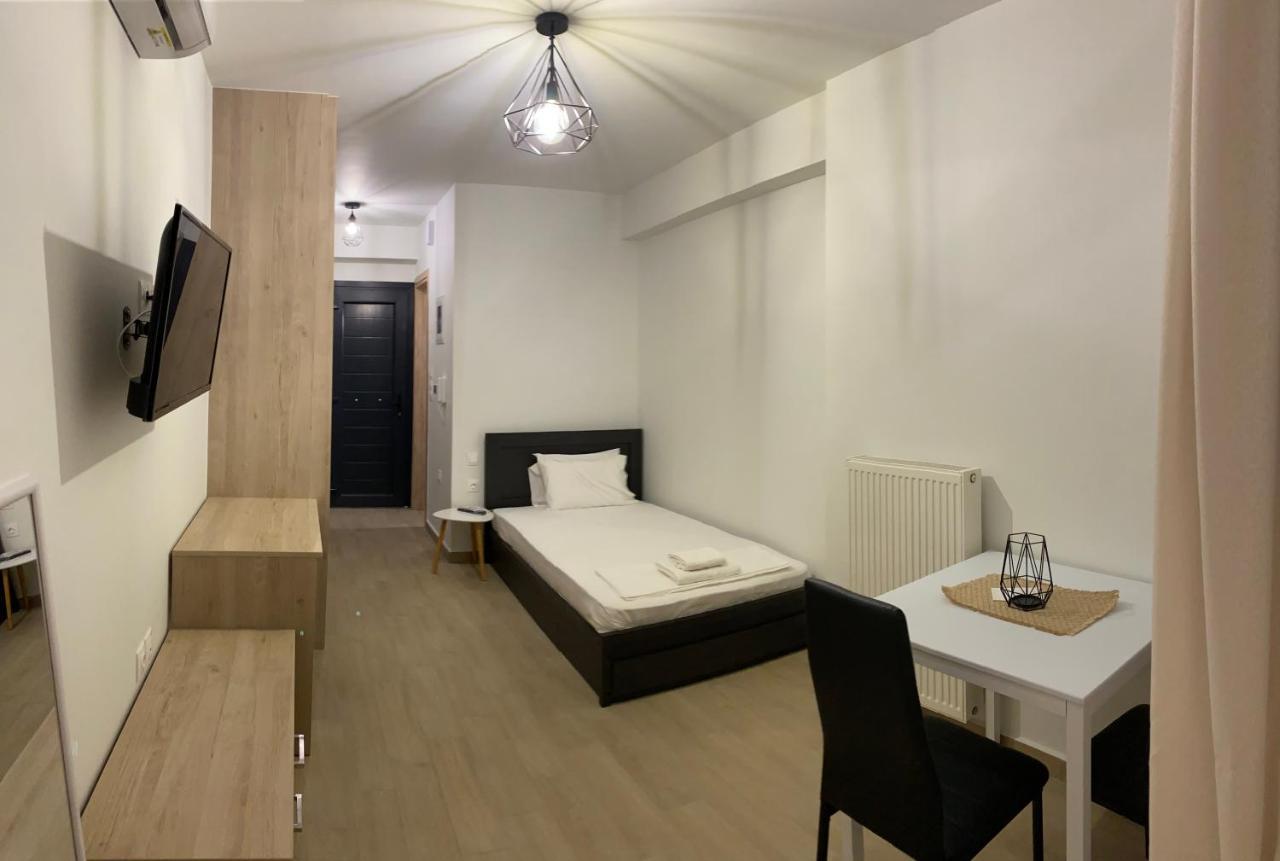 Atelier Apartment Лариса Екстериор снимка