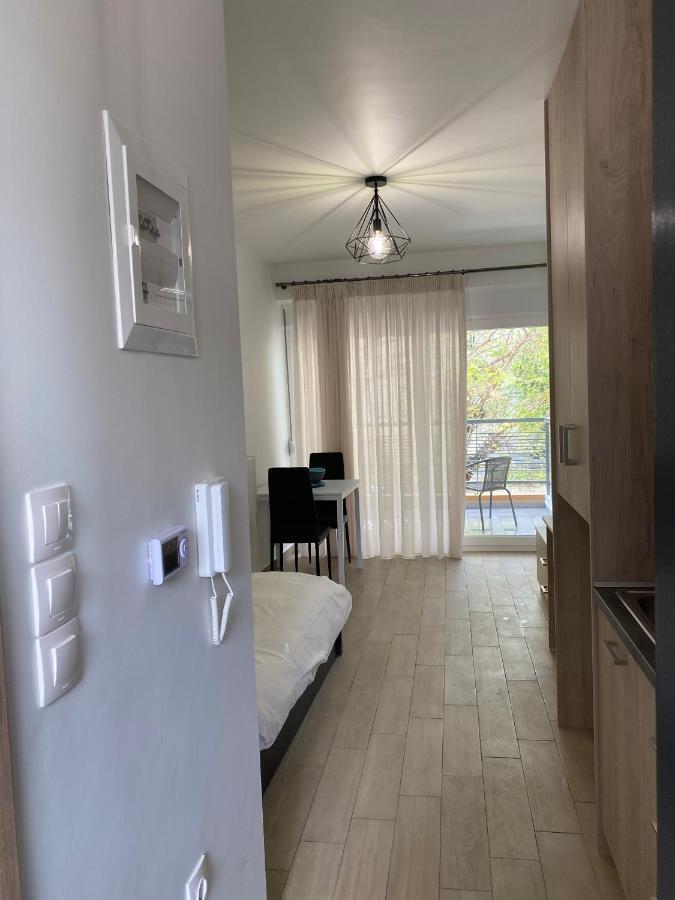 Atelier Apartment Лариса Екстериор снимка